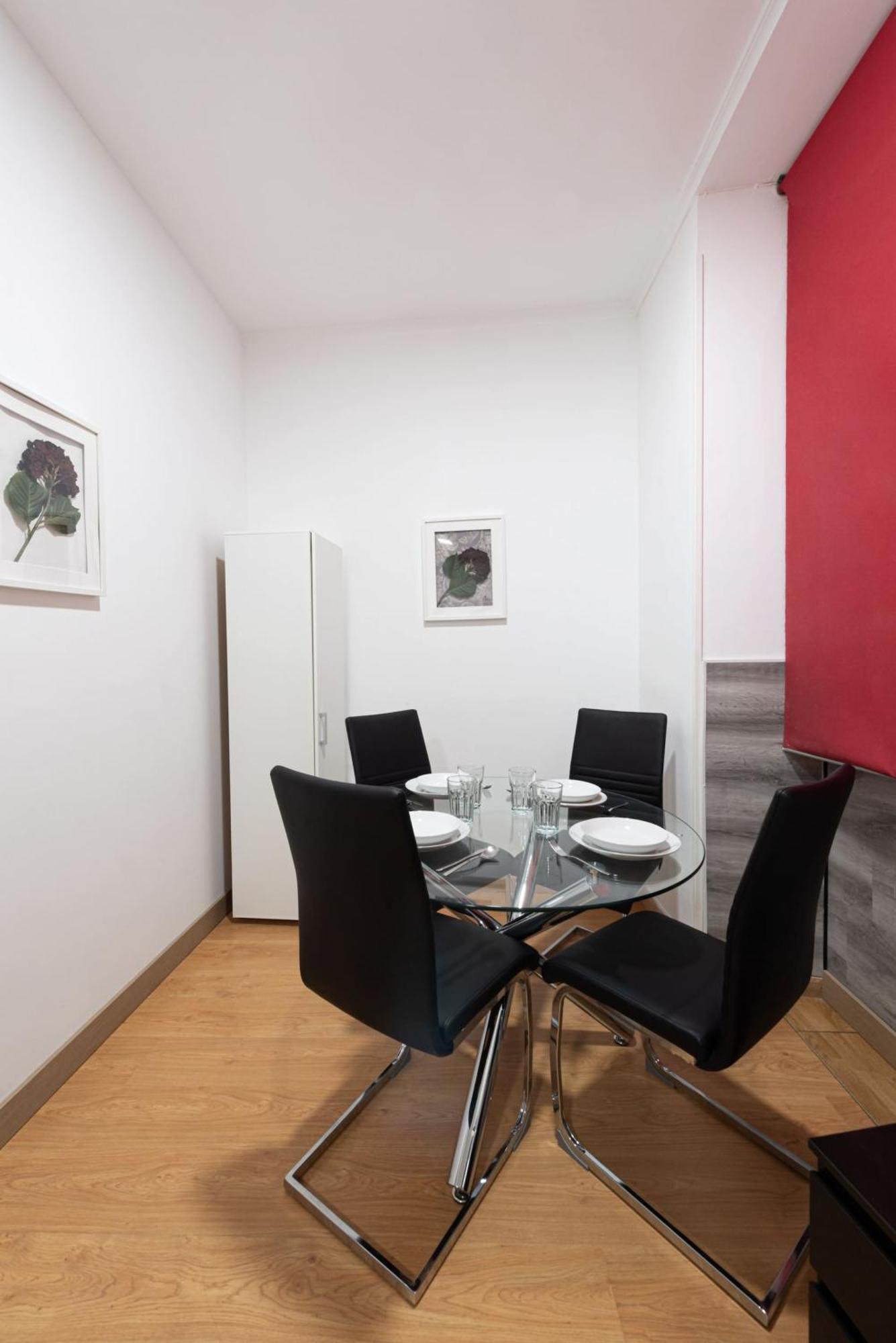 Apartamentos Day Madrid Luna Centro Gran Via Sol Malasana エクステリア 写真