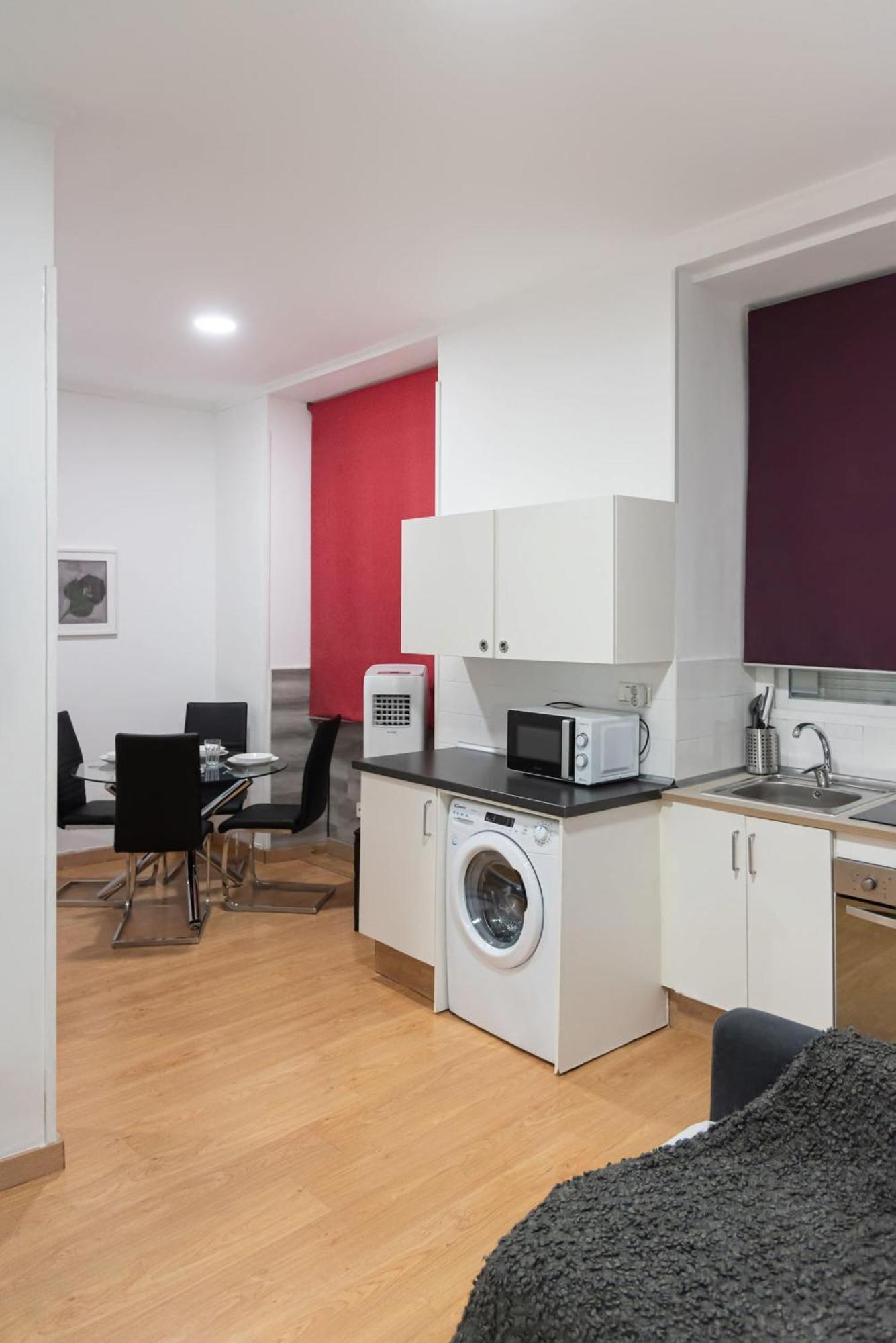 Apartamentos Day Madrid Luna Centro Gran Via Sol Malasana エクステリア 写真