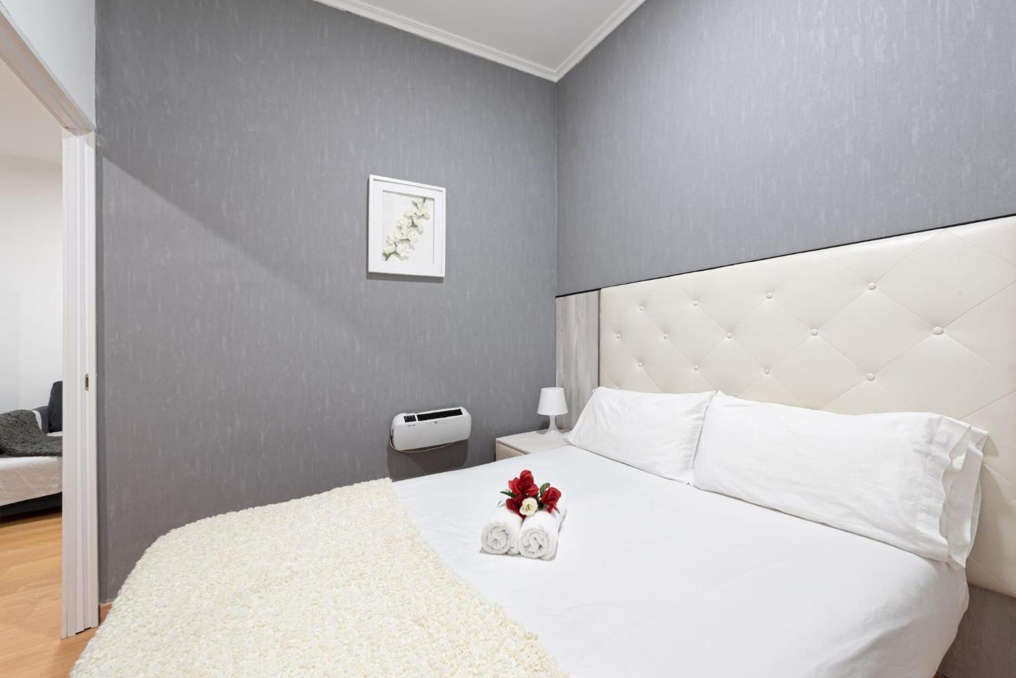 Apartamentos Day Madrid Luna Centro Gran Via Sol Malasana エクステリア 写真
