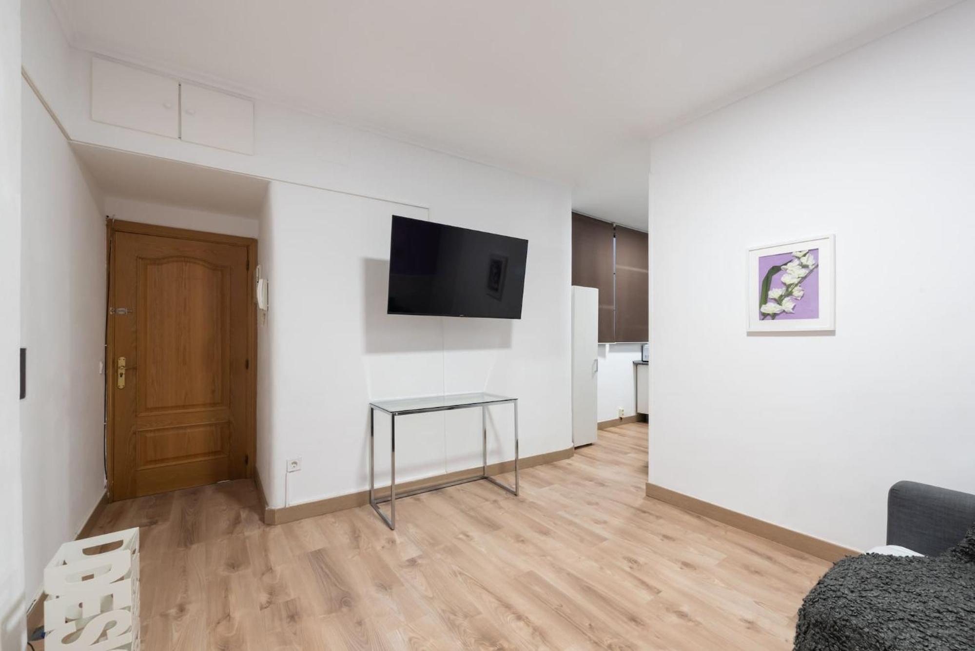 Apartamentos Day Madrid Luna Centro Gran Via Sol Malasana エクステリア 写真