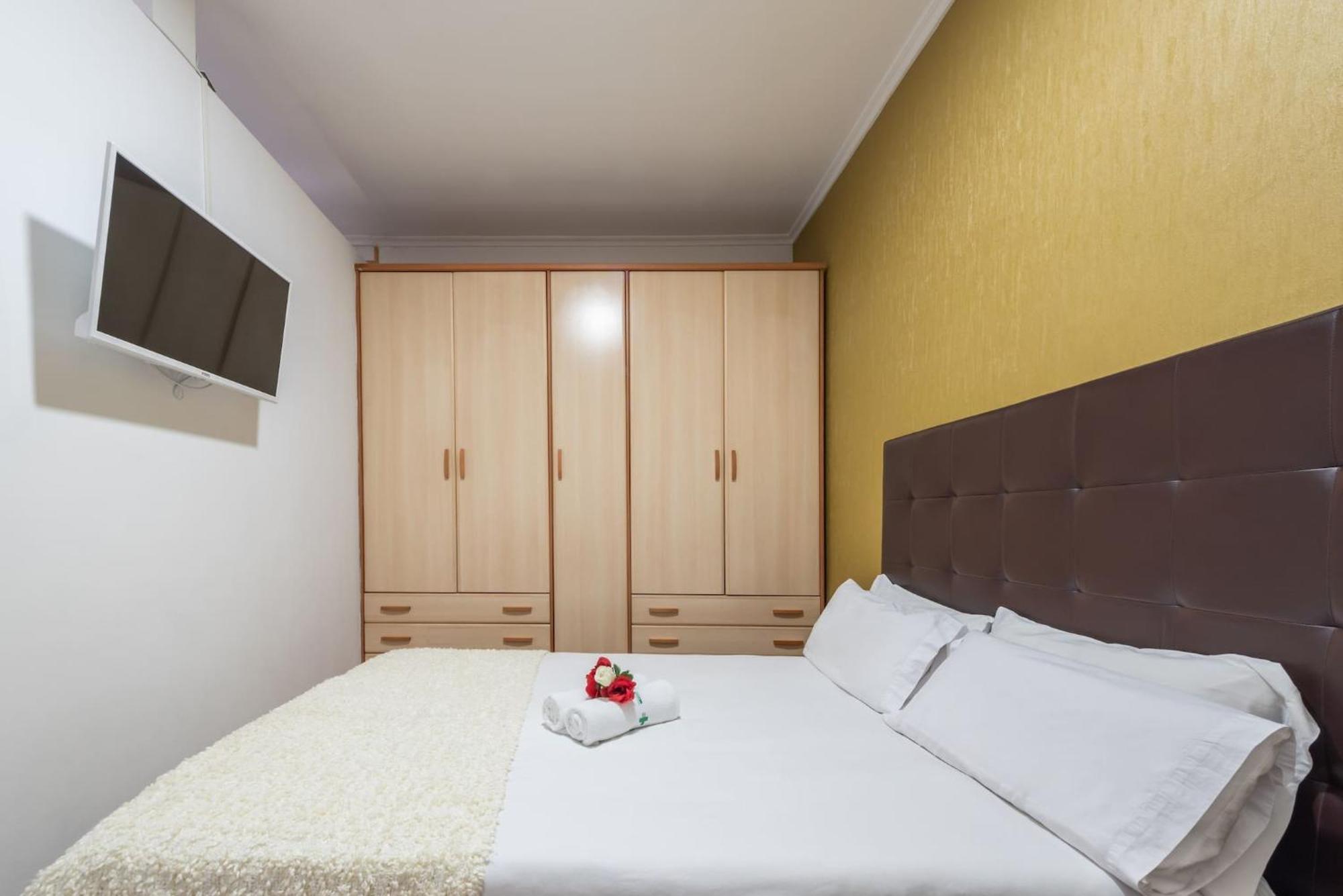 Apartamentos Day Madrid Luna Centro Gran Via Sol Malasana エクステリア 写真