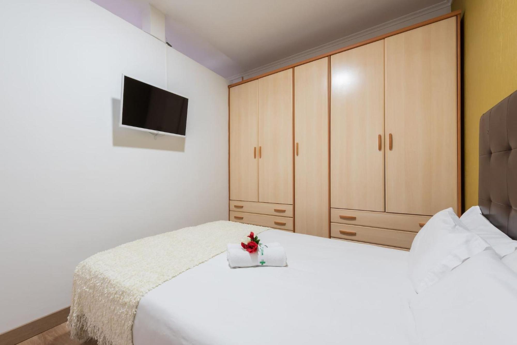 Apartamentos Day Madrid Luna Centro Gran Via Sol Malasana エクステリア 写真