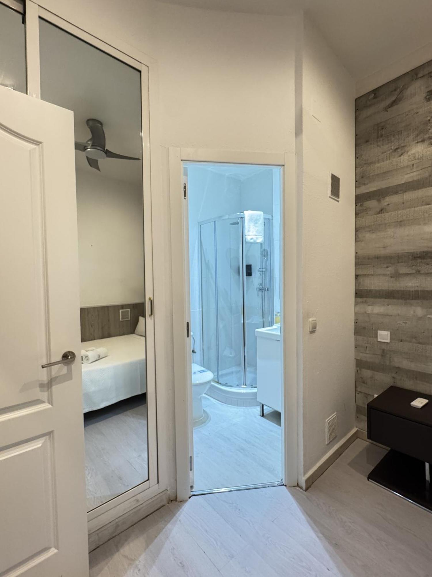 Apartamentos Day Madrid Luna Centro Gran Via Sol Malasana エクステリア 写真
